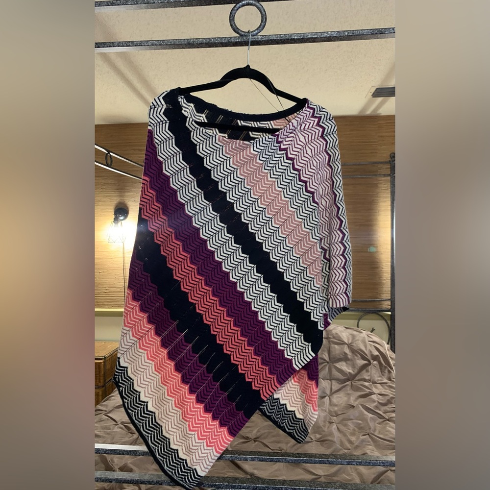 Women’s Jessica Simpson Multicolored Poncho with Pinks and Purples.